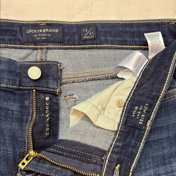 Lucky Brand Women's Low-rise Skinny Stella Jeans with Natural Distressed Look - Picture 15 of 15